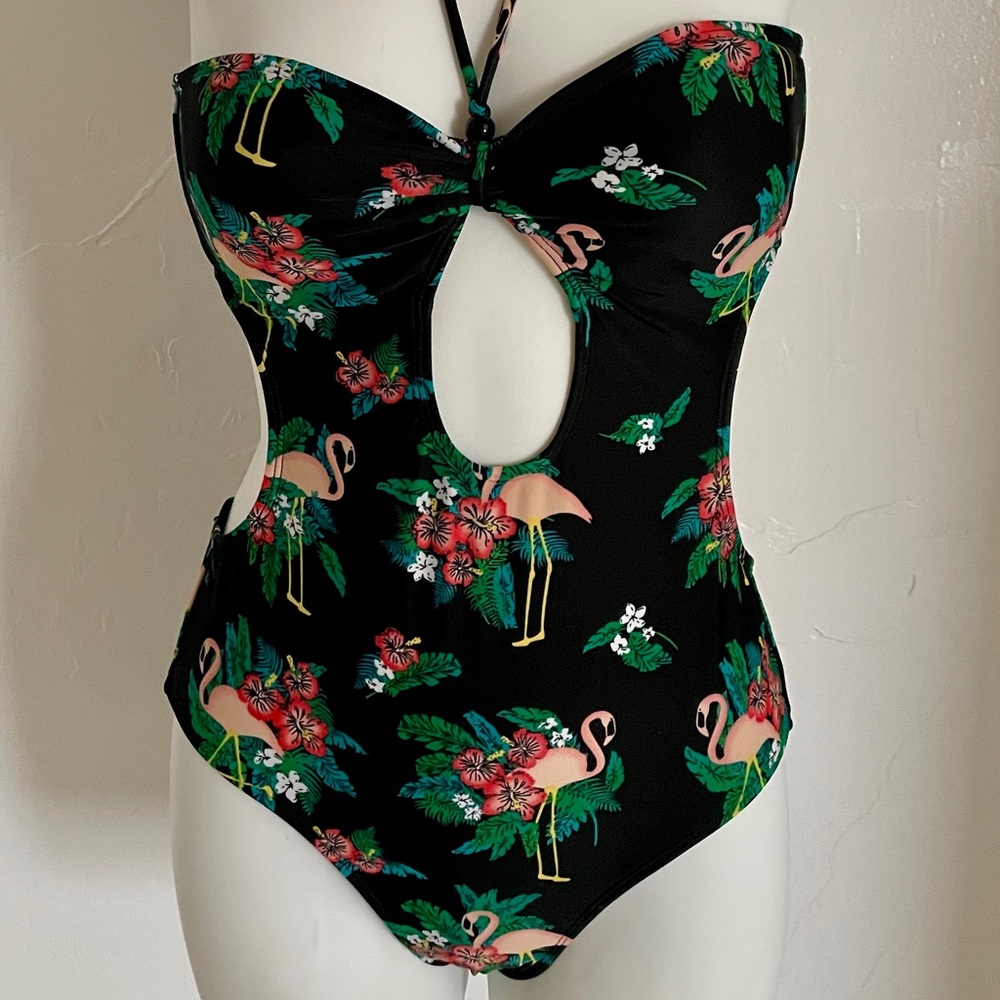 KIRRA Cutout PINK FLAMINGO Maillot Swimsuit Size Small NWOT